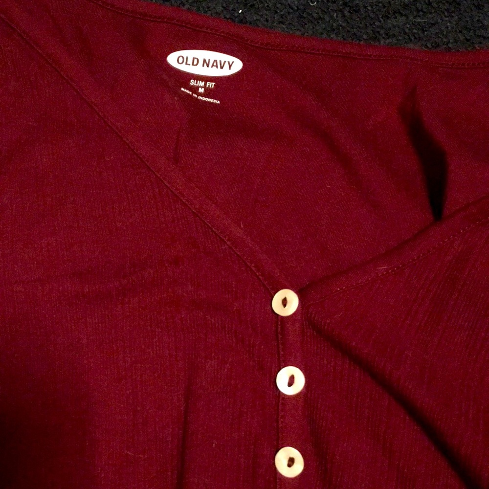 maroon 3/4 sleeve top